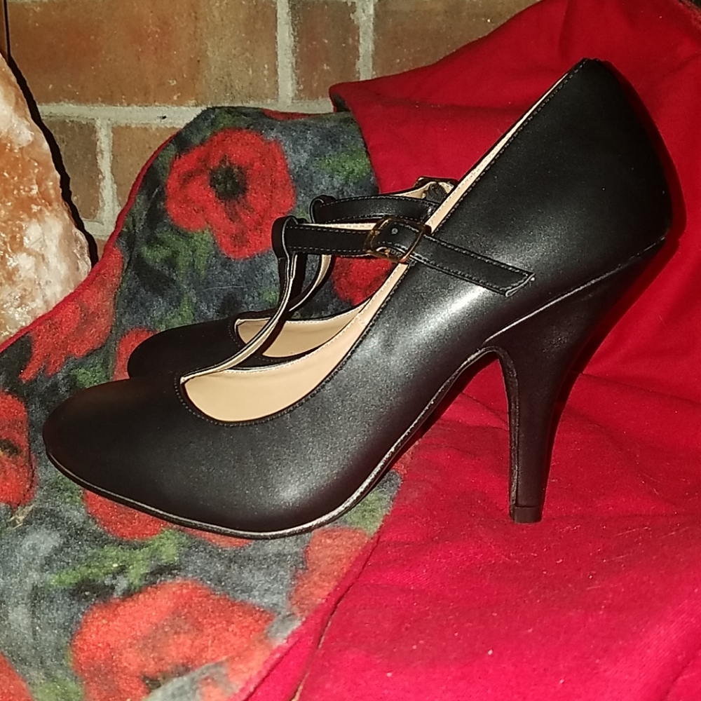 Black 4" Mary Janes